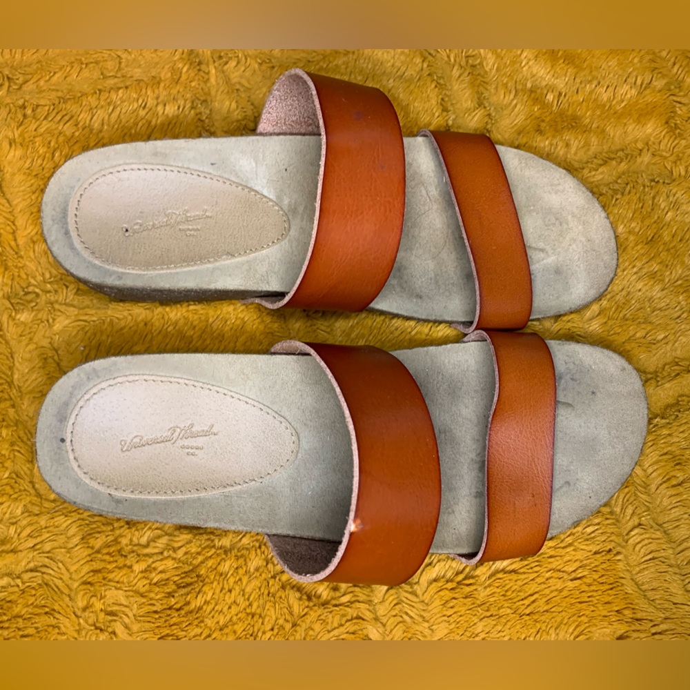 Universal Thread Leather Summer Slides Sz 9
